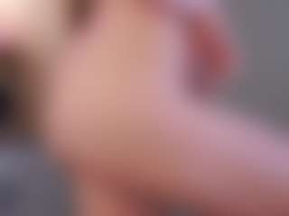 Bella's Live Sex Cam Show