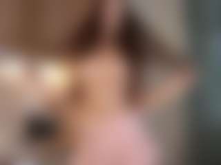 Bella's Live Sex Cam Show