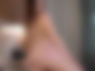 Bella's Live Sex Cam Show