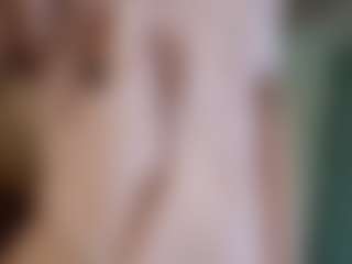 Bella's Live Sex Cam Show