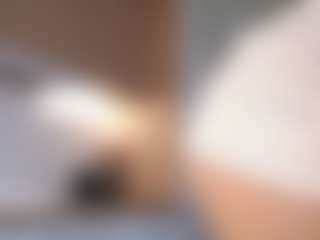 Bella's Live Sex Cam Show