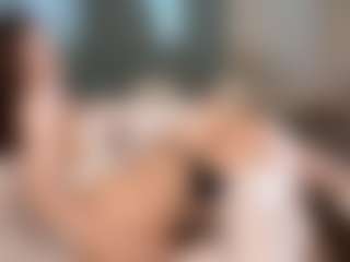 Bella's Live Sex Cam Show