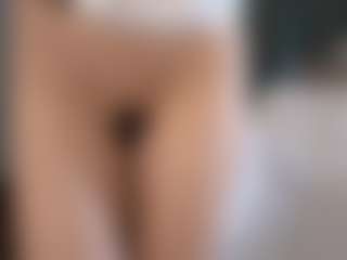 Bella's Live Sex Cam Show