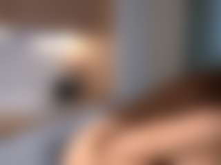 Bella's Live Sex Cam Show