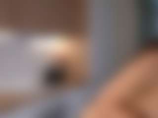 Bella's Live Sex Cam Show