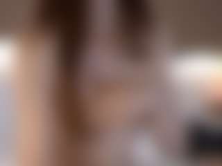 Bella's Live Sex Cam Show