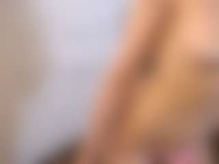 Bella's Live Sex Cam Show