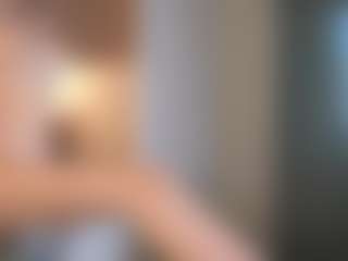 Bella's Live Sex Cam Show