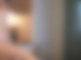 Bella's Live Sex Cam Show