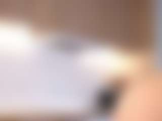 Bella's Live Sex Cam Show