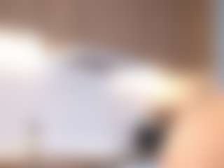 Bella's Live Sex Cam Show