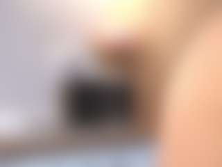 Bella's Live Sex Cam Show