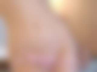 Bella's Live Sex Cam Show