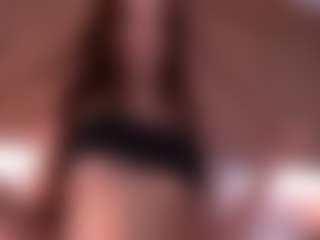 Bella's Live Sex Cam Show