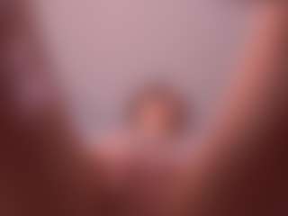 Bella's Live Sex Cam Show