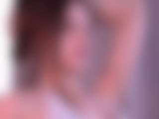 Bella's Live Sex Cam Show