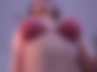 Bella's Live Sex Cam Show
