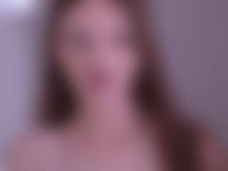 Bella's Live Sex Cam Show