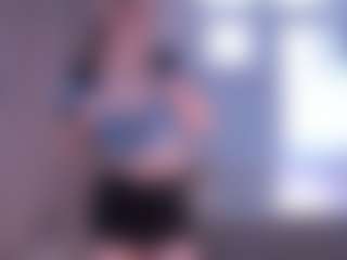 Bella's Live Sex Cam Show