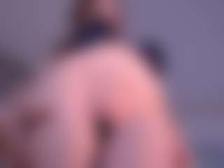 Bellaのライブセックスチャットショー