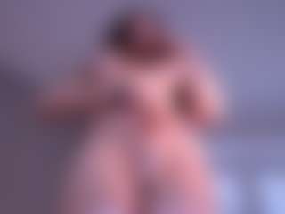 Live cam show with Bella - Handjob on SinfulBabes