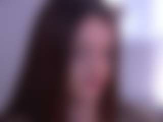 Bella's Live Sex Cam Show