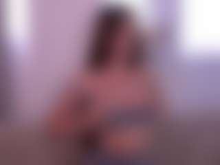 Bella's Live Sex Cam Show
