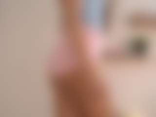 Bella's Live Sex Cam Show