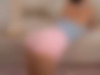 Bella's Live Sex Cam Show