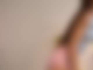 Bella's Live Sex Cam Show