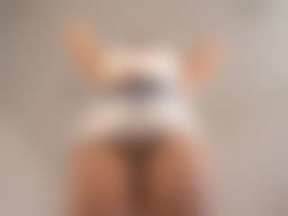 Bella's Live Sex Cam Show