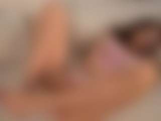 Bella's Live Sex Cam Show
