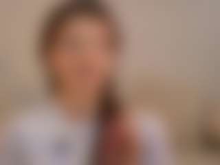 Bella's Live Sex Cam Show