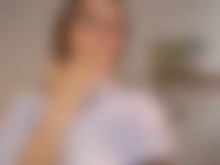 Bella's Live Sex Cam Show