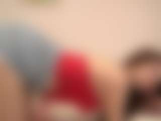 Bella's Live Sex Cam Show