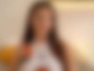 Live cam show with Bella - Athletic on madthumbs