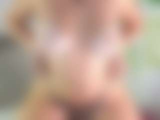 Live cam show with BlissEdge - Athletic Strip on Latina Girls