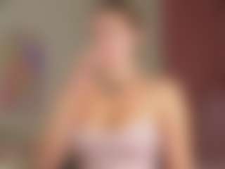 Live cam show with BlissEdge - Upskirt on Gym Cam Girls