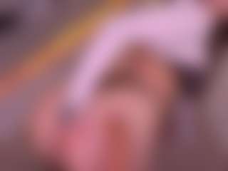 Bllowjoyy's Live Sex Cam Show