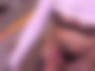 Bllowjoyy's Live Sex Cam Show