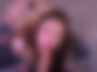 Live cam show with Bllowjoyy - Teen (18+) on studioflirtlive.com
