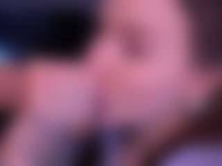 Bllowjoyy's Live Sex Cam Show