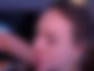 Bllowjoyy's Live Sex Cam Show