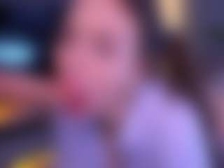 Bllowjoyy's Live Sex Cam Show