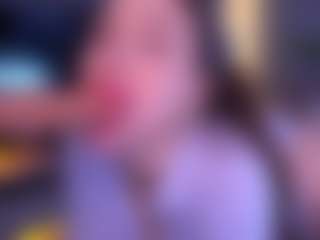 Bllowjoyy's Live Sex Cam Show