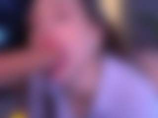 Bllowjoyy's Live Sex Cam Show