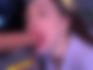 Bllowjoyy's Live Sex Cam Show