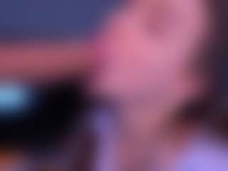 Bllowjoyy's Live Sex Cam Show