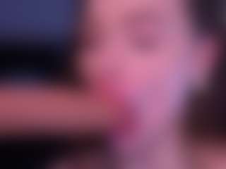 Bllowjoyy's Live Sex Cam Show