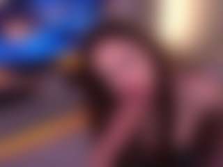 Bllowjoyy's Live Sex Cam Show